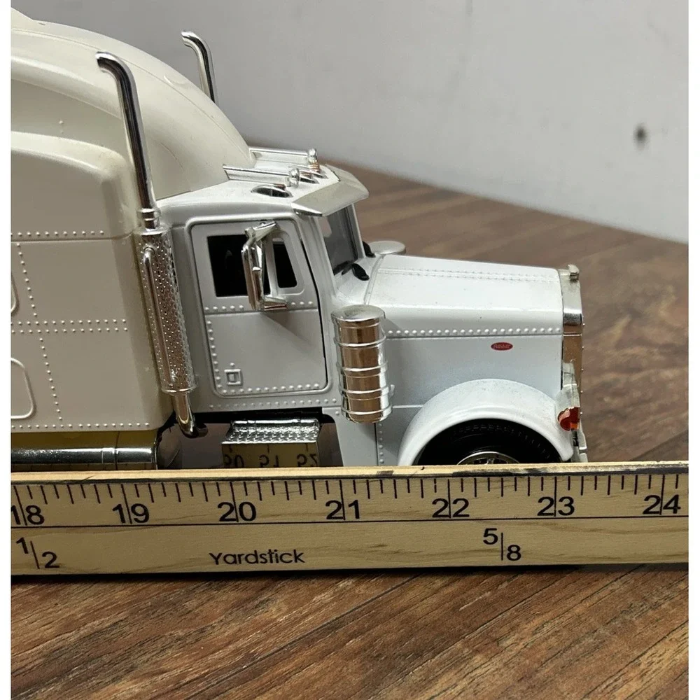 Diecast RARE Boley Peterbilt Pamida Store Semi Truck and‎ Trailer Plastic White
